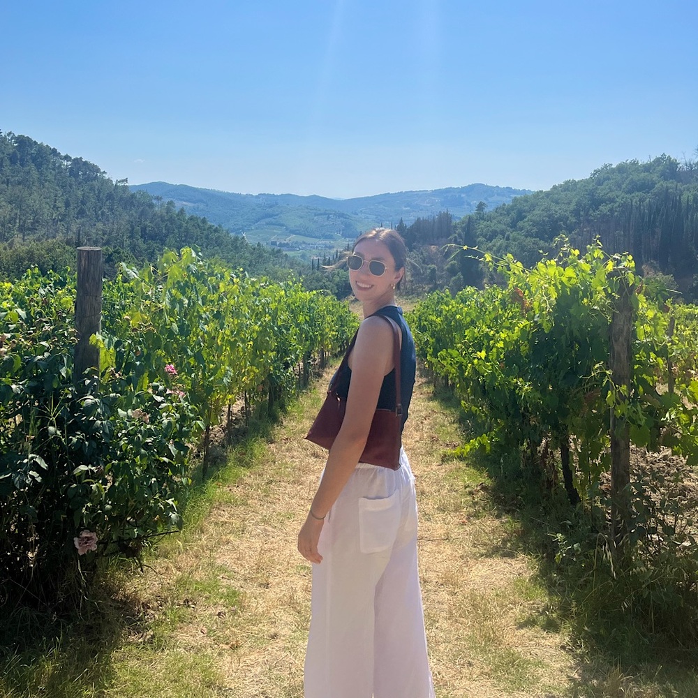 Meet your Posher, Hallie